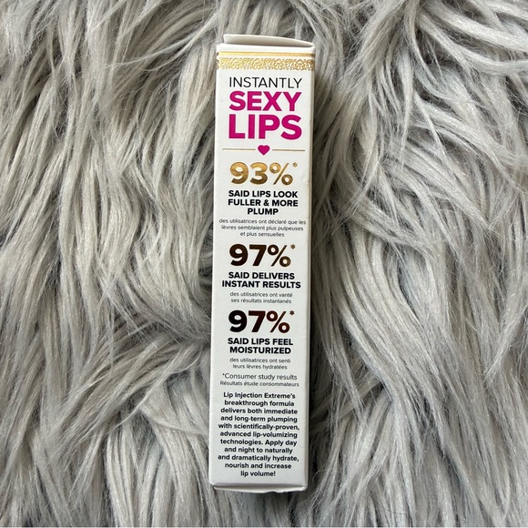 TOO FACED Lip Injection Extreme Hydrating Lip
Plumper Gloss NWB - Picture 4 of 6